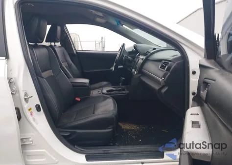 2013 Toyota Camry Se z USA, uszkodzony, nr VIN 4T1BF1FK6DU656610